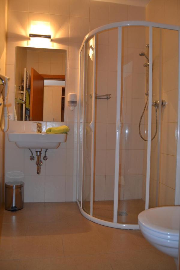 Pension Karawankenblick Moosburg Habitación foto
